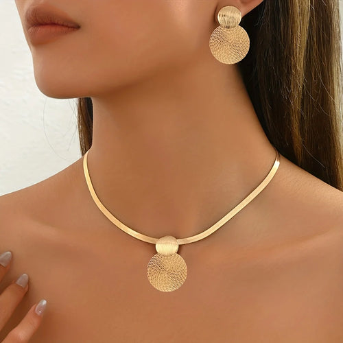 2pcs New Stylish Elegant Necklace and Ear Studs Women Jewelry Set Fashion Golden Flat Snake Chain Geometric Spiral Circular